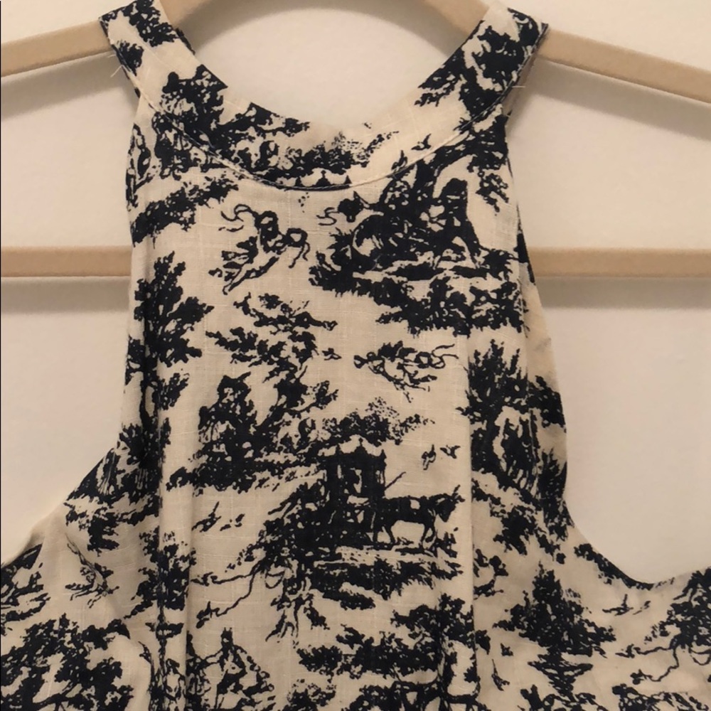 Top - Picture 2 of 7